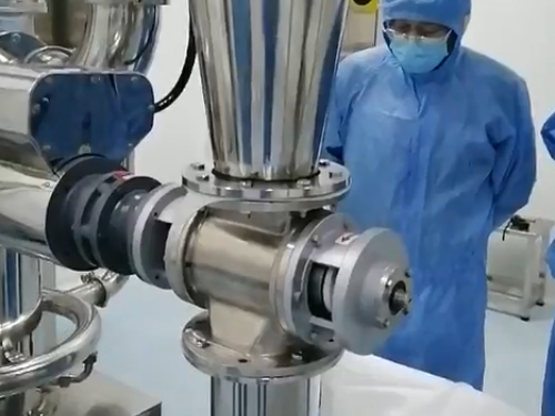 制药行业BKL-400型流化床气流粉碎机使用现场展示